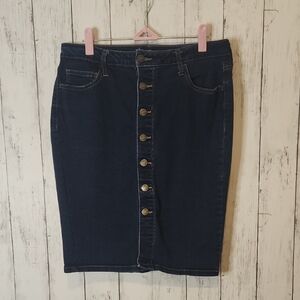 🎅Nevermind Denim Button-Front Skirt Size 32